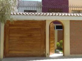 casa alameda Miraflores, villa in Miraflores