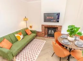 Cosy city centre home - Wi-Fi - Free Parking