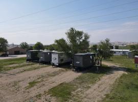 Grasshopper Flats RV Pad, hotel in Interior
