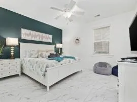 Serene Coastal Winter Getaway with Resort Amenities Long stay friendly