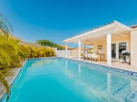Charming hideaway 2 min to Beach