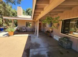 Temecula Wine Country Ranch with 200 year old oaks