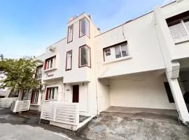 7 Hills Service Apartments