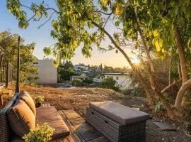 Echo Park Spacious Two-Bedroom Apartment with Private Yard and Parking