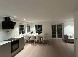 Hytte med sjøen