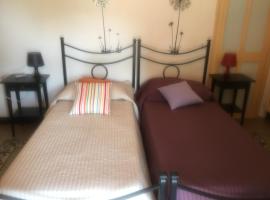 Affitta camere Da Lalla, B&B in Dolcedo