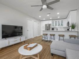 Cozy 1BR Condo Family & Pet Friendly, hotel a Apollo Beach