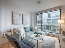 Old Port Upscale - Free Indoor Parking