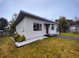 Cosy Cabin in the Loop, Hotel in Te Anau
