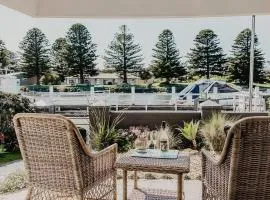 The Waterfront Apartment