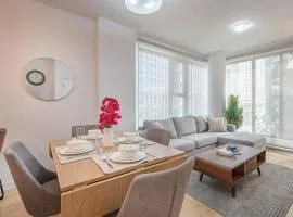 Corner 2BR Old Port - Free Indoor Parking