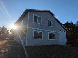 Beach Retreat, Walk to Ocean, villa in Ocean Shores