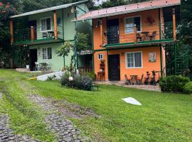 Hostal La India, готель у місті Вальє-де-Антон