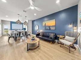 Waterfront Luxury Mins To Beach & Spacex Views
