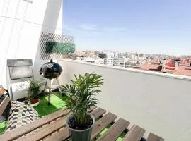 Airy apartment 15 minutes from the Historic Center