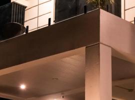 Saya's Abode - Railview Suites, ubytování s možností vlastního stravování v destinaci Tezpur