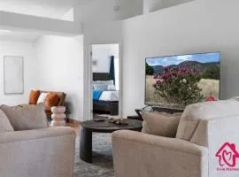 Poolside Haven on Montano An Irvie Home