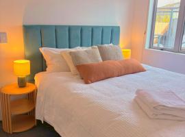 Comfortable in Central Wanaka and Free Parking, resort i Wanaka