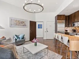 Center of Aspen 1 BR with AC Sundeck Hot-Tub