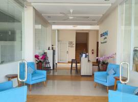 The Holiday Guest House, hotel in Tanjungpandan