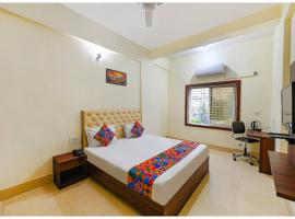 HOTEL TRIPLE -TREE Near Railway Station - Fully Air Conditioning- Best In Bhubneshwar Hotel, hotel berdekatan Biju Patnaik International Airport - BBI, Cuttack