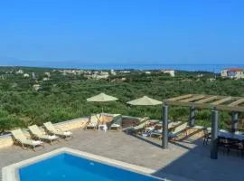 Luxury Villa Aria with Pool & Children's Area, 5km to Beach!