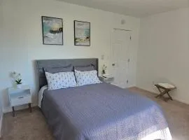 Cozy 2BR - Near Airport & City
