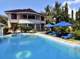 Seraya Villa, hotel in Diani Beach