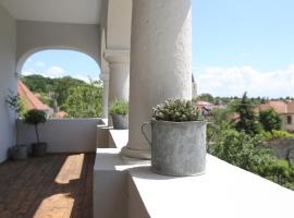 Csodarabbik Útja Fogadó, B&B in Mád