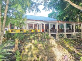 Amara Resort - Sunset Suite, hotel in Ohoililir