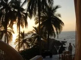 Cocos Camp