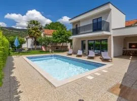 Holiday home with 2 bedrooms