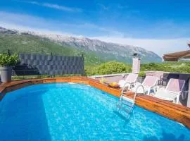Nature Beauty with pool and whirlpool