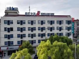 Jinjiang Inn Shanghai International Tourism and Resorts Zone Kangxin Highway Branch