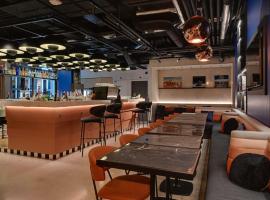 Tribe Paris Saint Ouen, отель с удобствами для гостей с ограниченными возможностями в городе Сент-Уэн