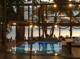 Apple Beachfront Resort