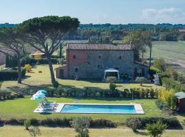 Villa dei Vini by PosarelliVillas, arrendamento de casas no lago em Terontola