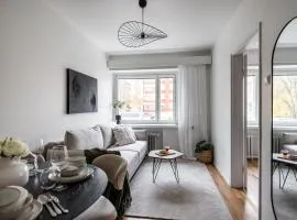 Snowlight Apartment By BookLapland