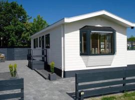 J 134, Hotel in Petten