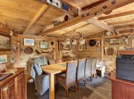 Authentieke Finse Bungalow met Sfeervolle Houtkachel en Groot Jachthuis!, lodge in Hulshorst