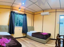 Sukau Backpackers Bed & Breakfast