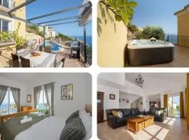 Villa Sol y Mar with heated pool and jacuzzi