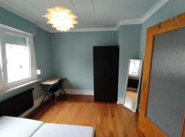 private Zimmer im Serviced Apartment - mit wöchentlicher Reinigung, hotel i Stuttgart