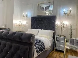 5 Start luxury rooms with presidential Comfort well equipped