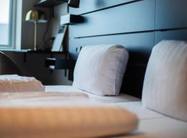 Hotel Djurhuus, viešbutis mieste Torshaunas