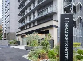 Brackets Hotel Osaka Hommachi
