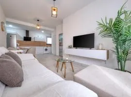 Luxury House- La Santa