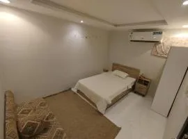 Salam Apartments 6 Small room with private entrance on the street C-6