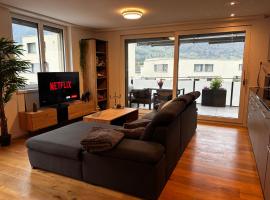 Mountain View Apartment, hotel in Schattdorf
