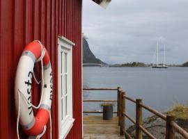 Exclusive Fishermans cabin in Reine、モスケネスのホテル